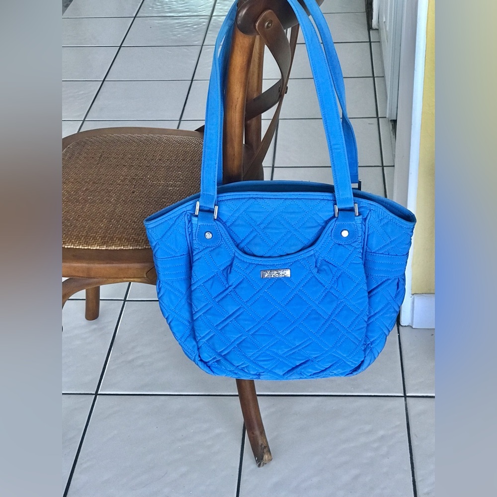 Price reduced! Vera Bradley Glenna Shoulder Excellent condition